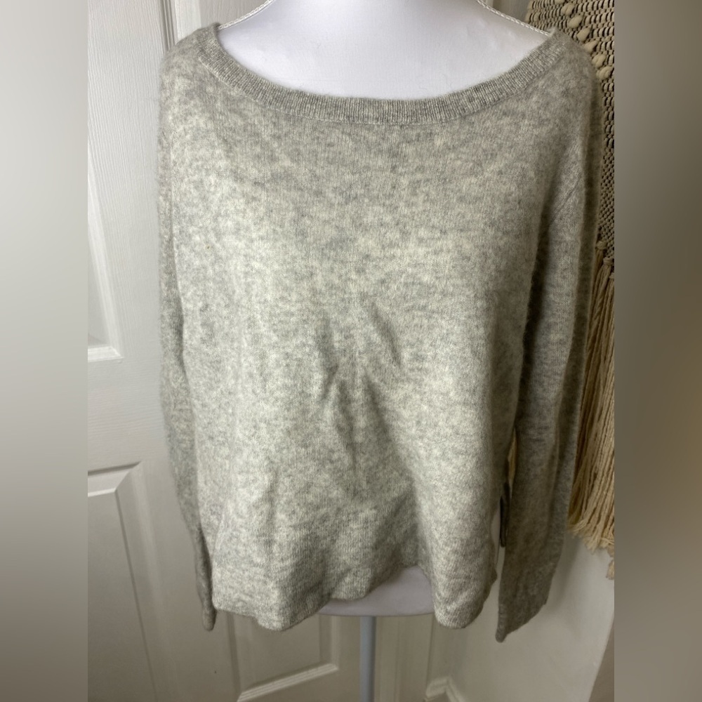NWOT QI CASHMERE Women's Gray Sweater